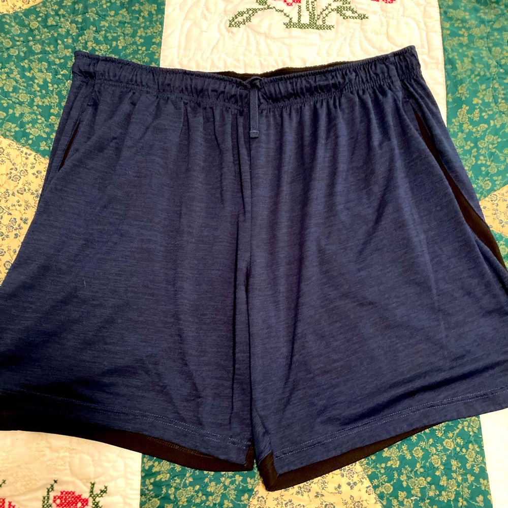 Men’s navy athletic shorts